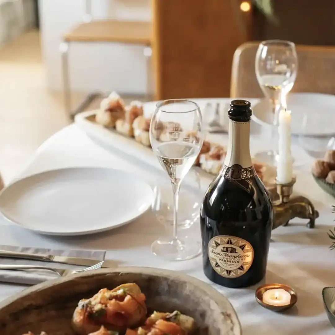 Cena romantica con vino: idee per scegliere la bottiglia giusta