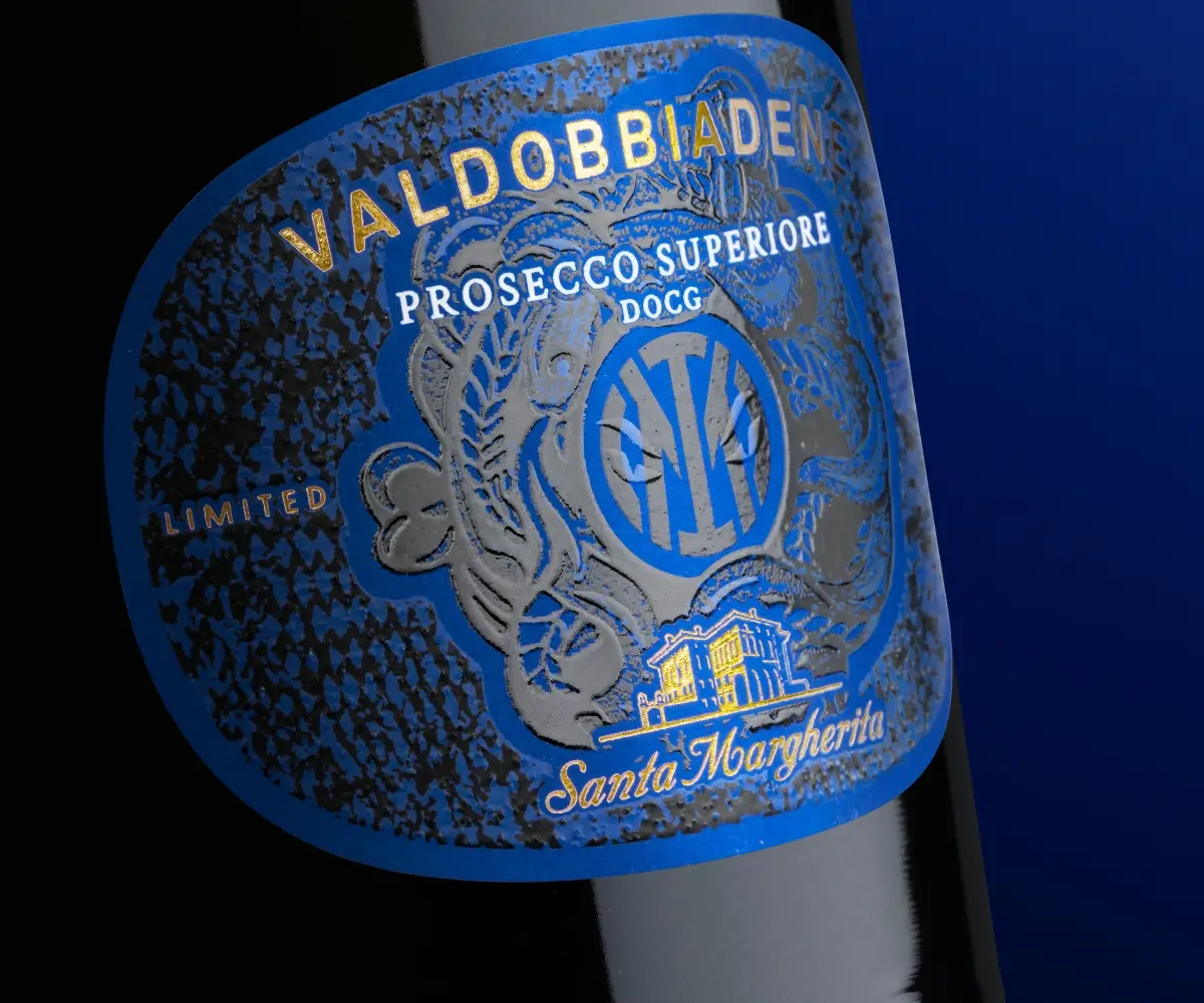 Santa Margherita presenta la nuova limited edition dedicata a FC Internazionale Milano: una limited edition all’insegna dell’eccellenza Made in Italy